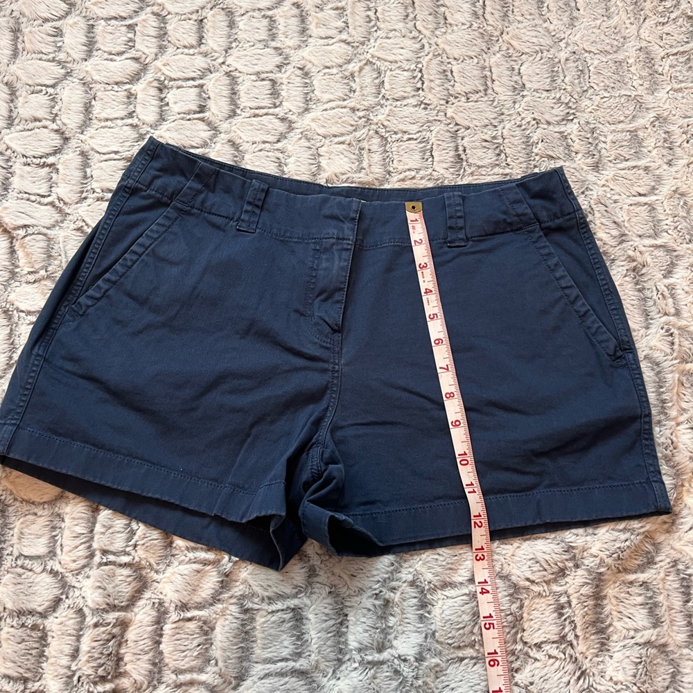 Vineyard vines navy chino shorts